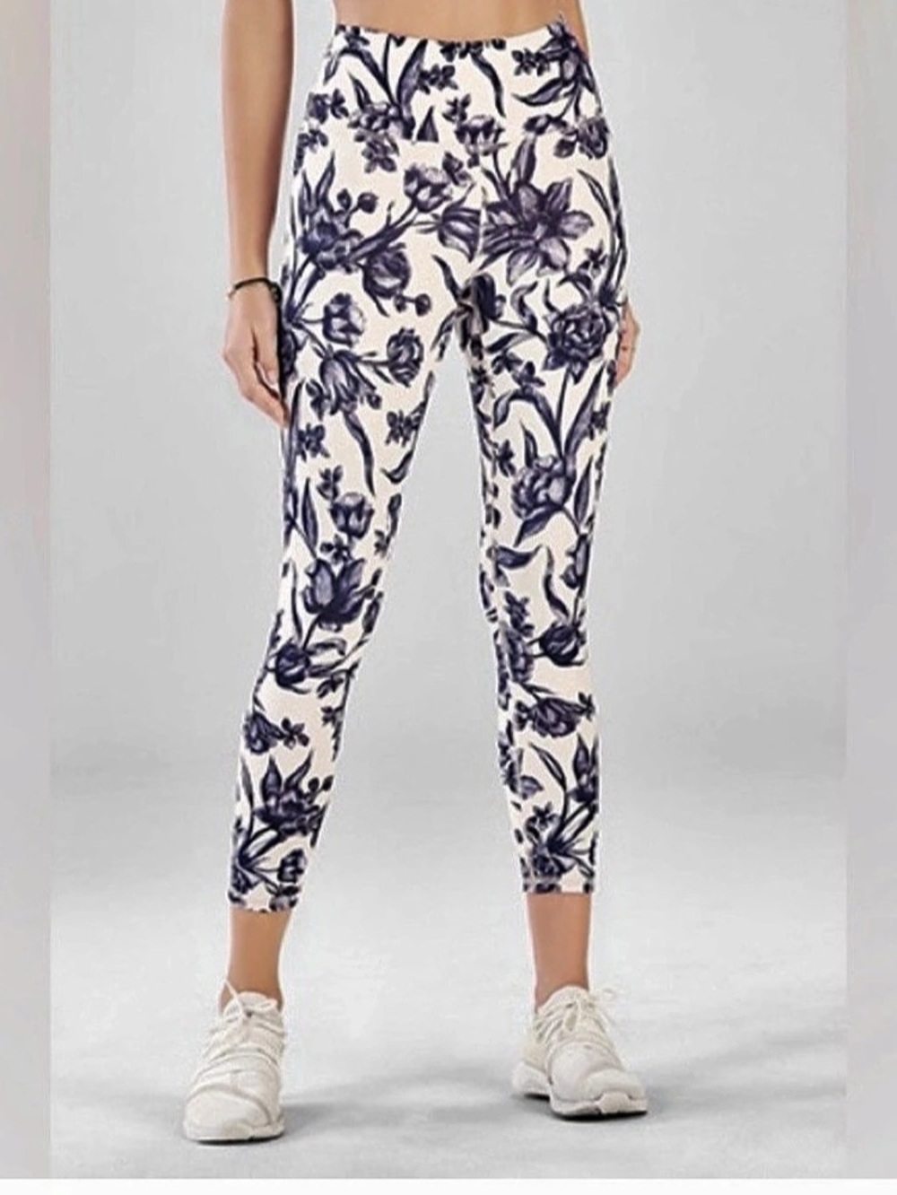 Fabletics High-Waisted Printed Powerhold Capri Floral Capri Leggings